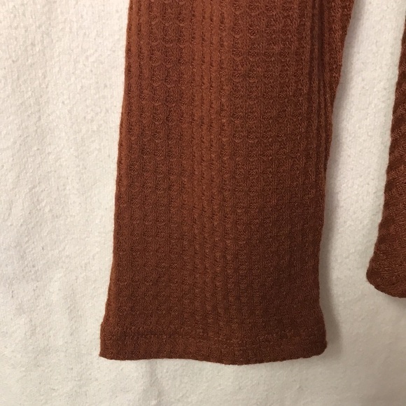 Paper Crane Women’s Pullover Top M Rust color with Peplum Long Sleeves Soft Boho - Picture 5 of 10